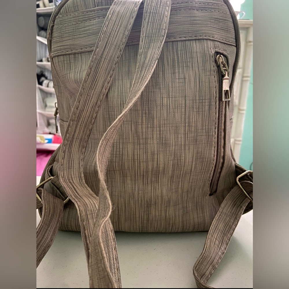 Mini Backpack & Wallet - Picture 3 of 6